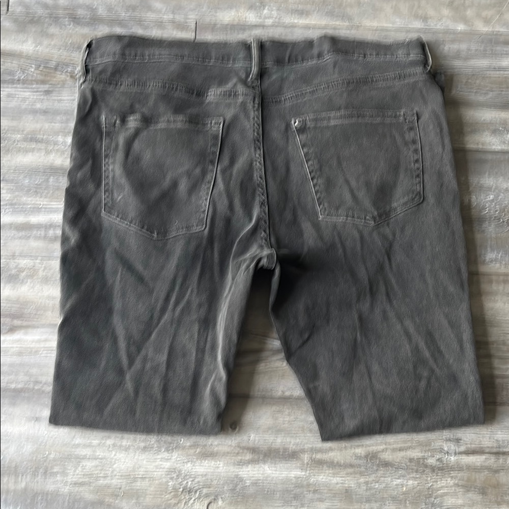 Stylish Gray Denim Jeans - Picture 3 of 3